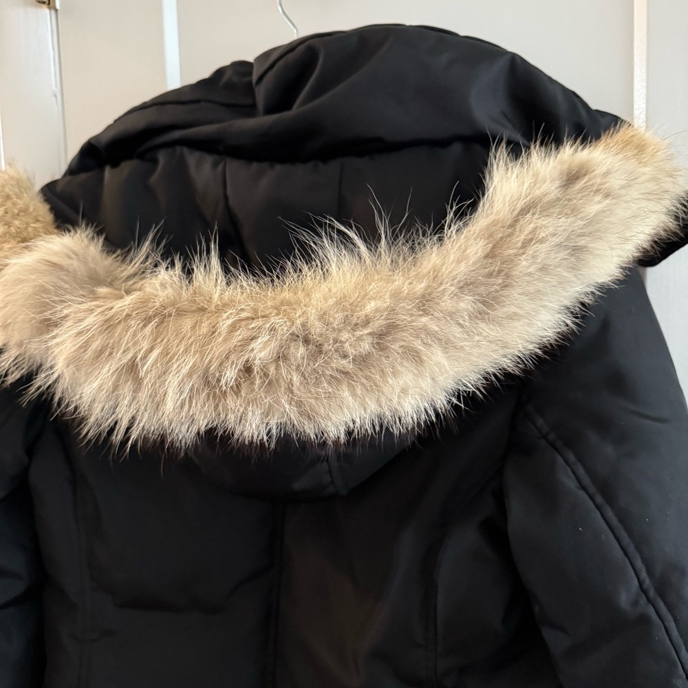 Real fur + down fill Andrew Marc + Richard Hai jacket - Picture 7 of 8